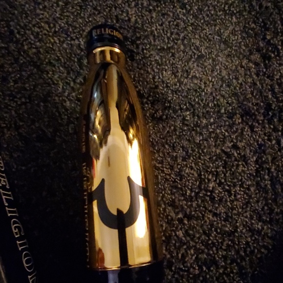 true religion water bottle